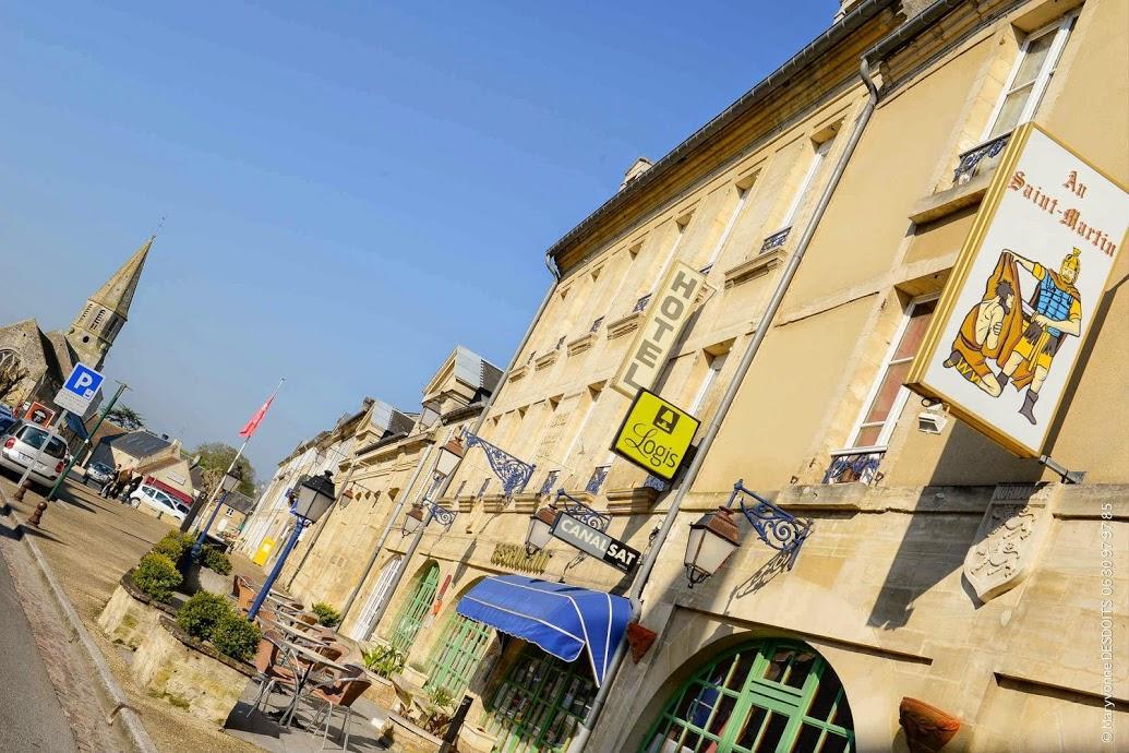 Hostellerie Saint Martin- Logis Hotel Et Restaurant Creully sur Seulles Exteriör bild